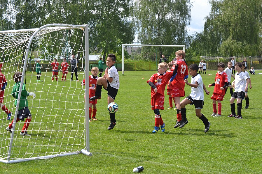 7. - 8. místo ZŠ Opočno (červená) - ZŽ Rychnov Javornická (bílá)