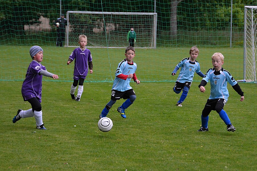 05.17 - OP HK ml. přípravka - Kratonohy (světlemodrá) -Lokomotiva HK autor Martin Lehký