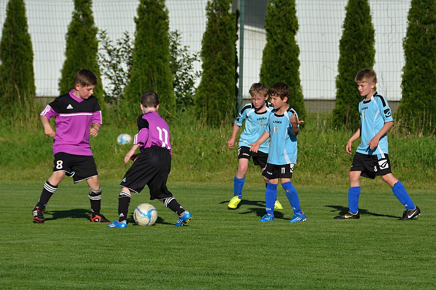 05.25 - OP HK st. přípravka - Lokomotiva HK - Kratonohy (žlutá) autor Martin Lehký