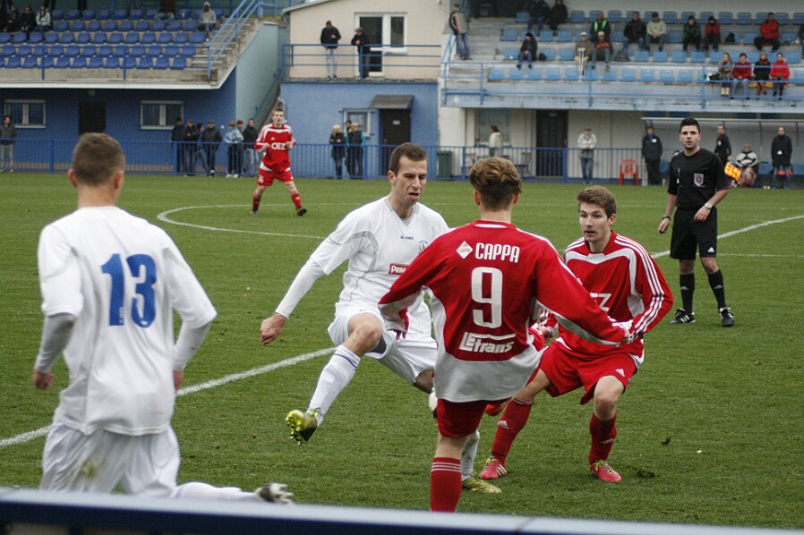 10.25 - Divize C - Náchod (bílá) - Letohrad A2C -Divize C FK Náchod (bílá) FK OEZ Letohrad 0 : 4 (0 : 1). To co předvedli domácí, bylo žalostné.Na hřišti to...