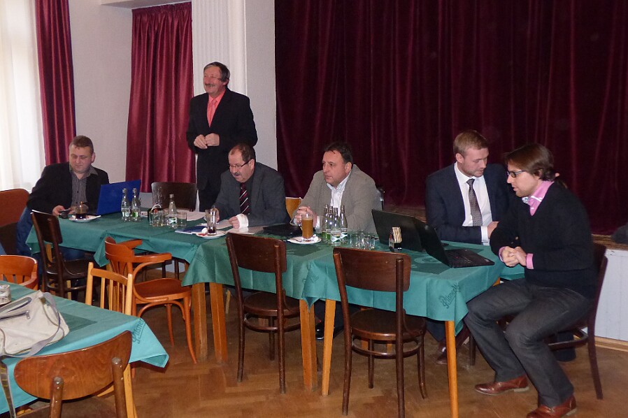 02.13 - Valná hromada OFS Rychnov Lupenice - hlavní téma jednání - Fotbalová (r)evoluce autor P.Reichl