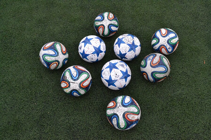 11.28 - OFS RK - trenérský kurz - licence C Včetně fyzioterapie pana Aleše Bosáka. © P.Reichl