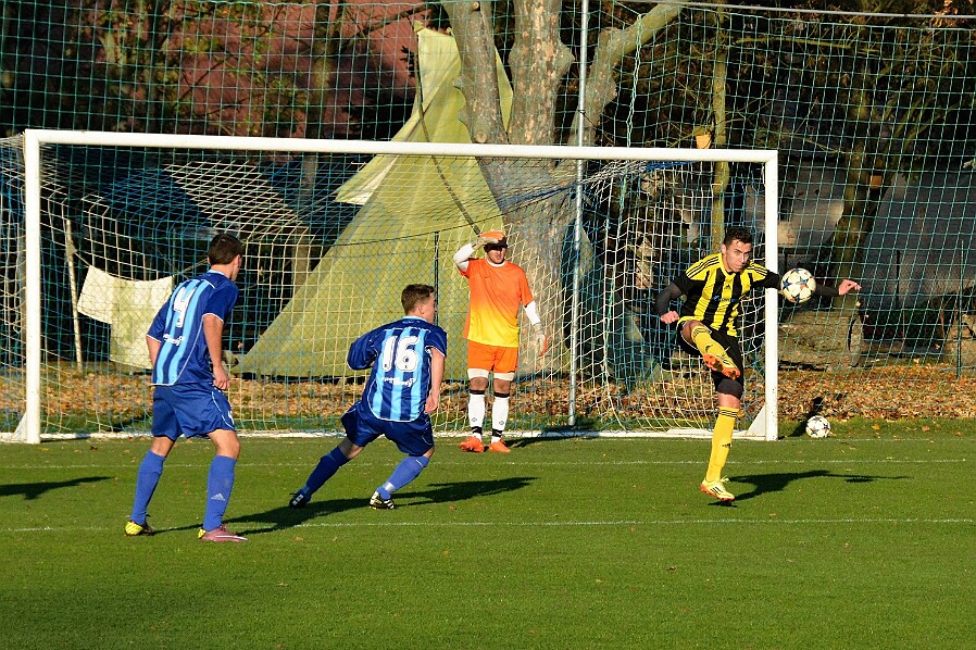 10.31 - KP muži - Kratonohy (žlutočerná) - Broumov © M.Lehký