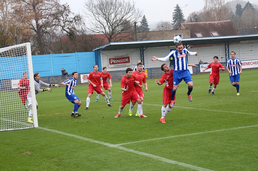 11.07 - KP muži - Náchod - Cidlina (červená) VOTROK Krajský přebor FK Náchod A - RMSK Cidlina /červené/ 3 : 0 pol. 2 : 0. © Z.Majer