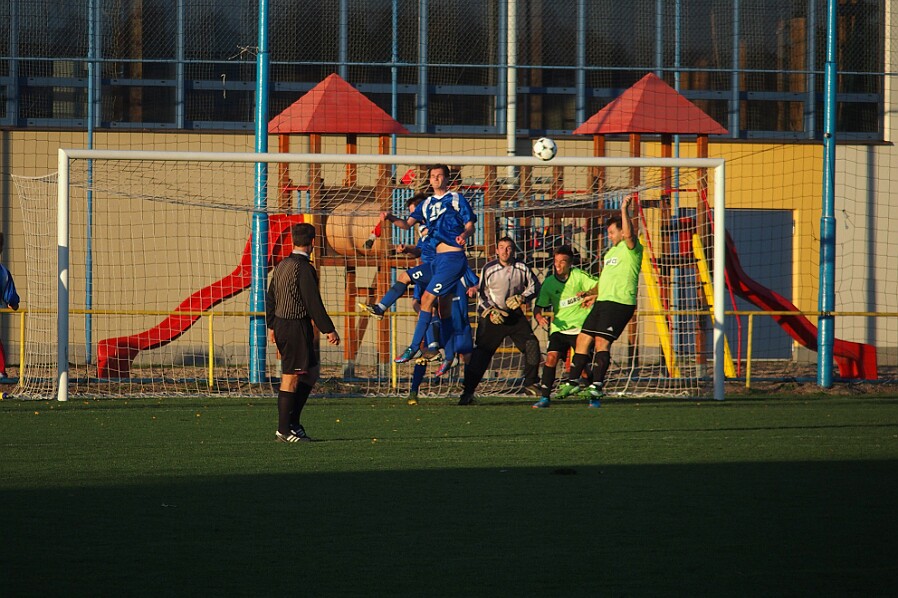 11.08 - OP NA - Č.Skalice - Broumov Skalice - Broumov VEBA OP Náchodska Úplně poslední zápas podzimní části okresního přeboru se hrál za nádherného počasí,...