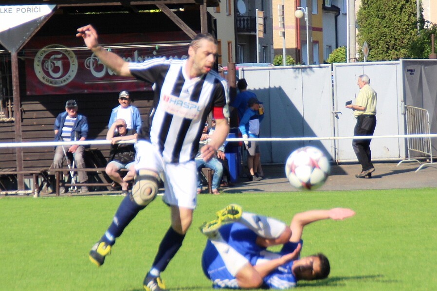 05.21 - 1.B třída sk. F - Velké Poříčí - D.Králové B 1.B. třída Velké Pořičí - Dvůr Králové 0 : 2 pol. 0 : 1. Hosté byli lepším týmem. © Z.Majer