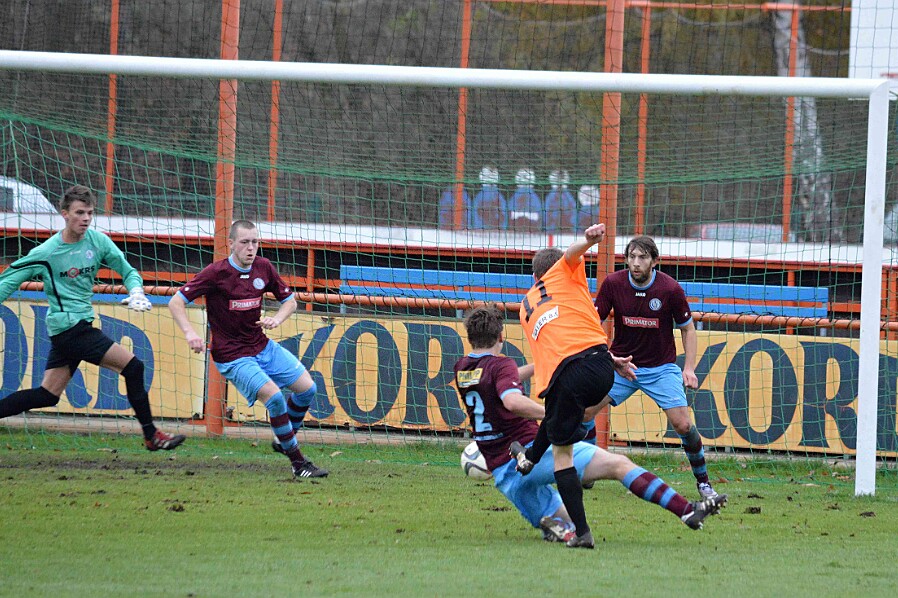 11.17 - Divize C - Živanice - Náchod Divize C; 15. kolo; Sokol Živanice vs FK Náchod 5 : 1 (3 : 0); stadion Sokol Živanice; domácí byli po celý utkání lepším...