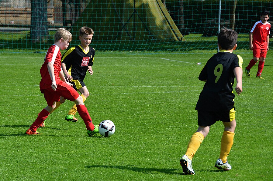 05.13 - FUTURUM OP HK ml.žáci finále B - Kratonohy (žlutočerná) - Slavia HK © M.Lehký