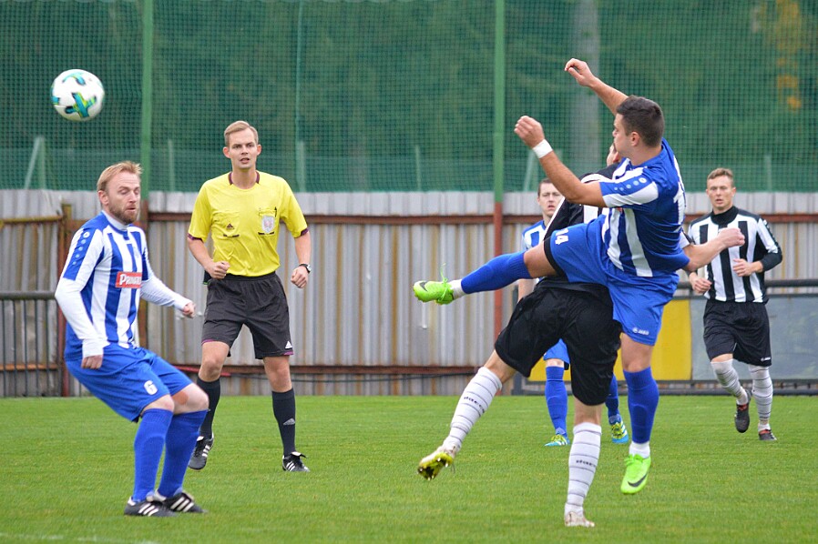 10.22 - KP muži - Č.Kostelec - Náchod VOTROK Krajský přebor mužů; sezóna 2017/2018; 11. kolo; TJ Červený Kostelec vs FK Náchod 3 : 1; neděle 22. 10. 2017,...
