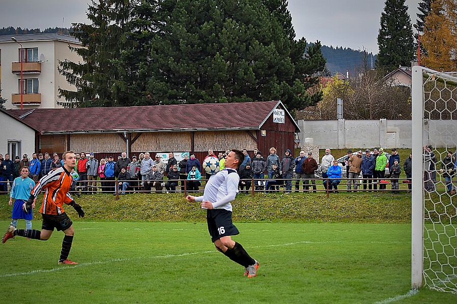 11.12 - 1. A třída - Police - Broumov Klimeš Karel - předseda oddílu (domácí): Do vyloučení Josefa Klapkovského to bylo derby, jak má být. Fotbal nahoru dolů,...