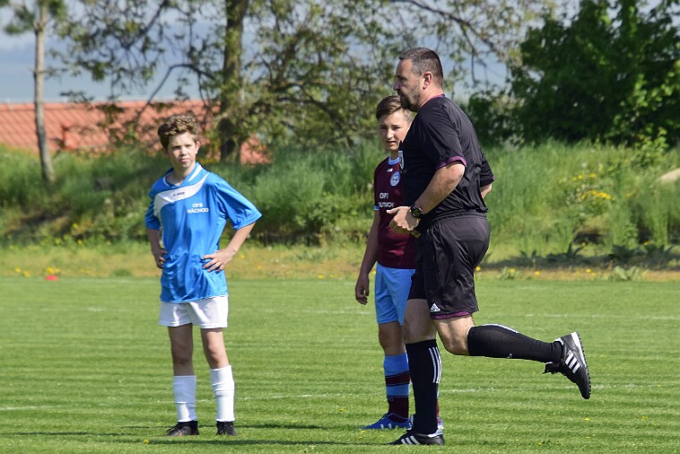 20180501 02-NA-TU 002 null