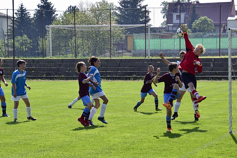 20180501 02-NA-TU 013 null