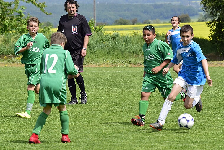 20180501 05-JI-NA 010 null