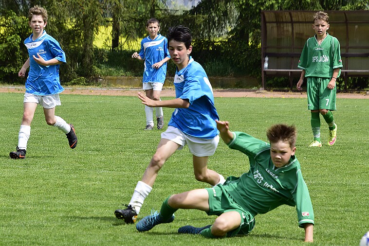 20180501 05-JI-NA 019 null