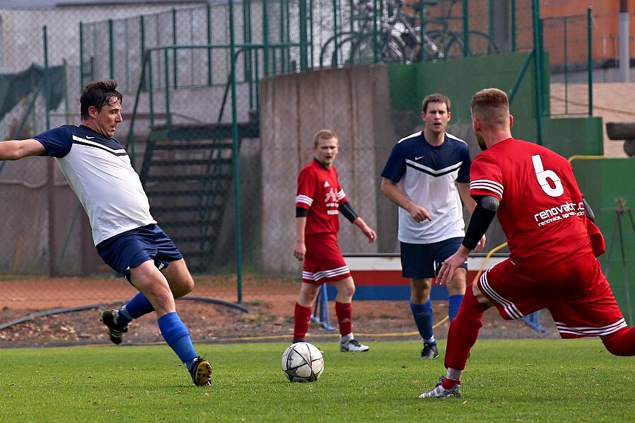 10.20 - 1. B třída sk. A - Miletín - Staré Buky © Iva Reichlová Antonín Kraus Vedoucí mužstva (domácí): O výsledku utkání rozhodl výborně odehraný první poločas ve...