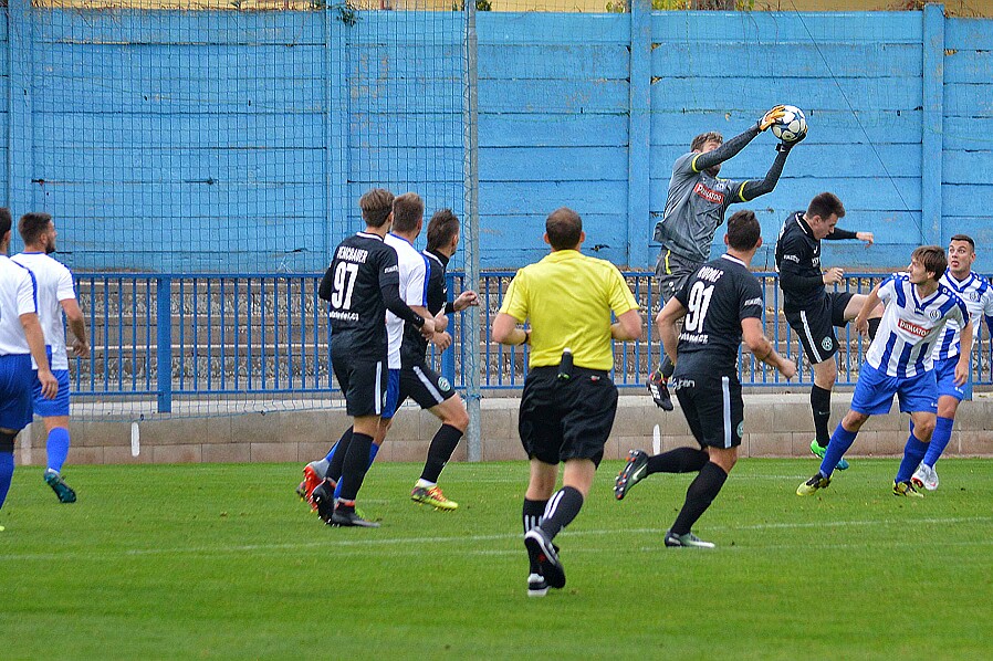 10.20 - Divize C - Náchod - Velké Hamry © Michal Malý FORTUNA Divize C; ročník 2018/2019; 11. kolo; FK Náchod vs TJ Velké Hamry 1 : 2; Výkon nebyl špatný, ale...