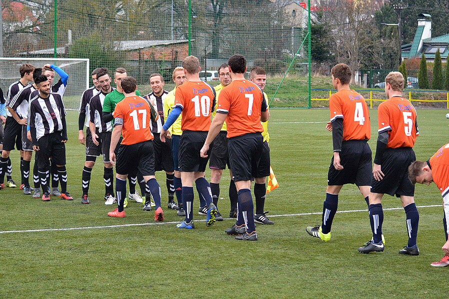11.11 - 1. A třída - Náchod B «» Nový Hradec - stadion Provodov © Michal Malý AM GNOL 1. A třída; ročník 2018/2019; 14. kolo; FK Náchod B vs FC Nový Hradec Králové 3 : 1; V prvním...