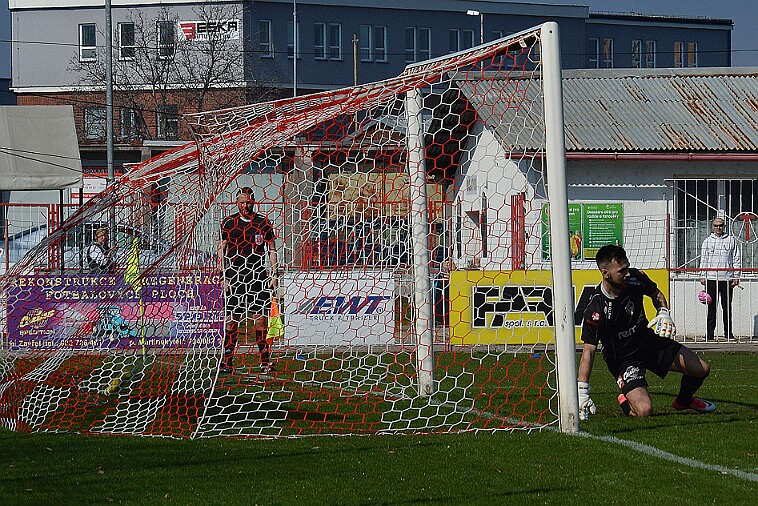 FK Pardubice B vs FK Náchod 4 : 3 null