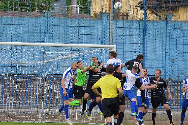 FK Náchod vs SK Český Brod 1 : 1; PK 4 : 2 null
