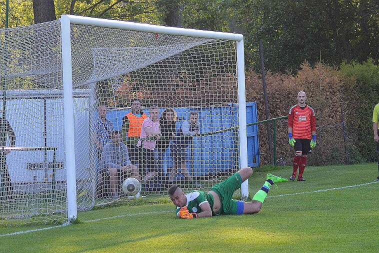 FK Náchod B-Provodov vs TJ Velké Poříčí 1 : 1; PKI 4 : 3 null
