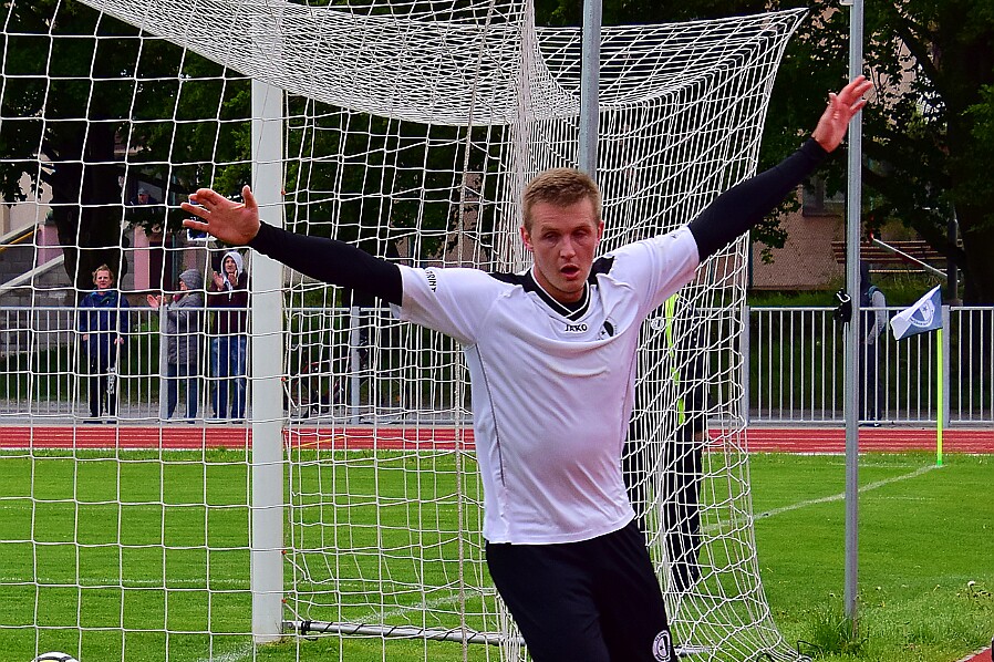 05.12 - VOTROK KP dospělých - Rychnov - Třebeš © Petr Reichl * Václav Brůžek, předseda (domácí): Jarní tažení za záchranou úspěšně pokračuje. Čtvrtý zápas v řadě kdy...