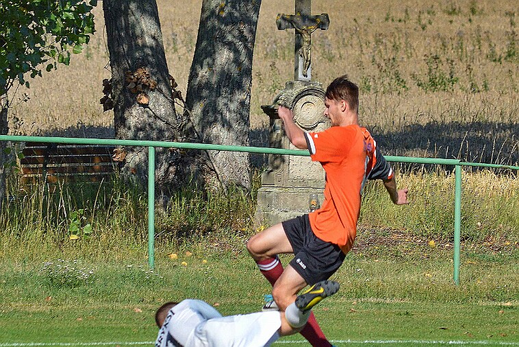 FK Náchod B/Provodov vs TJ Velké Poříčí 4 : 4; PK 5 : 3 null