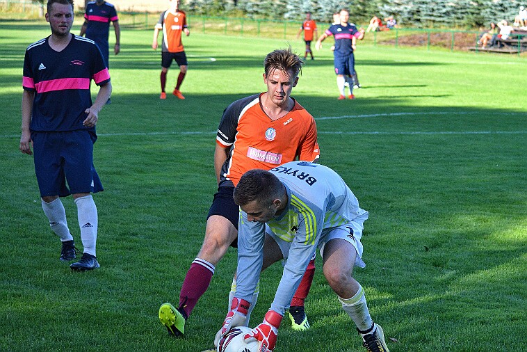 FK Náchod B/Provodov vs TJ Velké Poříčí 4 : 4; PK 5 : 3 null