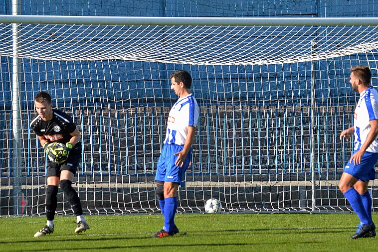 FK Náchod vs TJ Velké Hamry 0 : 0; PK 2 :4 null