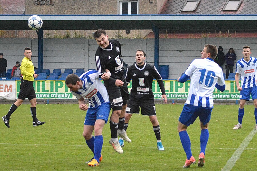 11.02 - FORTUNA Divize C - Náchod - Kolín © Michal Malý * FORTUNA Divize C, ročník 2019/2020, 13. kolo, FK Náchod vs FK Kolín 3 : 1, těžké utkání s kvalitním...
