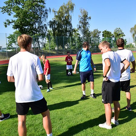 3-Něco na hřišti za šíleného vedra