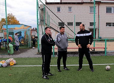 2022 1024 - Rychnov - Mirza Rahimič hlavní trenér přípravek FC Hradec Králové - ukázkový trenink SP - ©PR