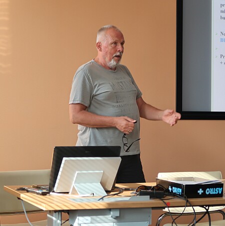 250815 - H.Králové - losovací aktiv mládeže - ©PR