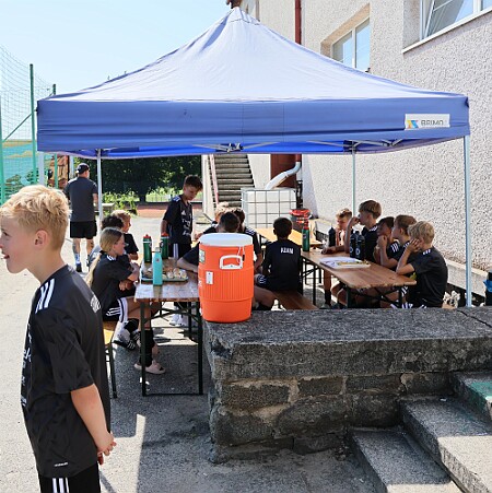 1023 - Svačina a druhá fáze dopoledního tréninku