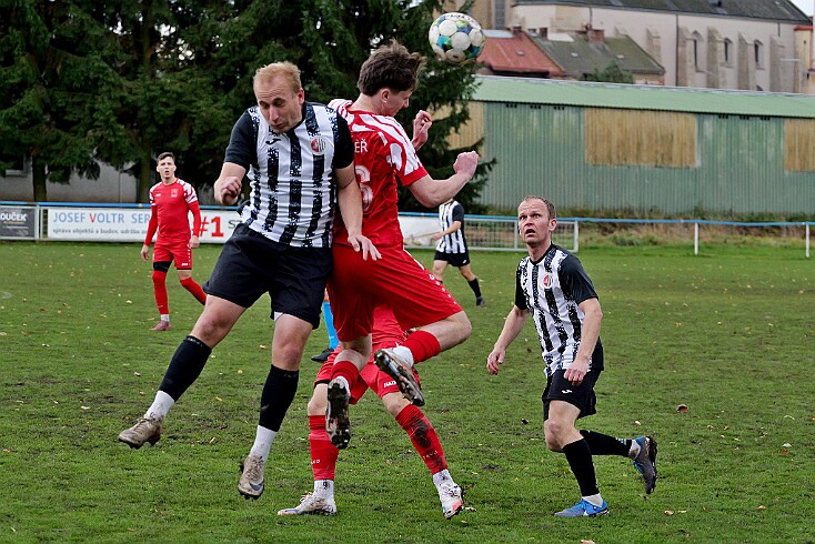 img008 5.liga FKJ - CKostelec 20251026 foto Vaclav Mlejnek-L