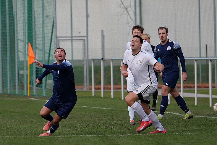 img012 8liga NA AFK Hronov - Destne-N.Mesto B 20251108 foto Vaclav Mlejnek null