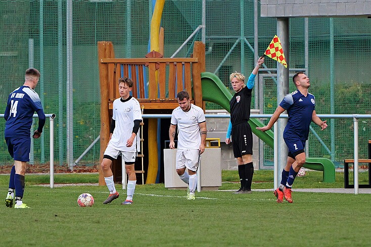 img019 8liga NA AFK Hronov - Destne-N.Mesto B 20251108 foto Vaclav Mlejnek null