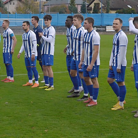 251025 - Náchod - Vysoké Mýto - 4. česká liga - sk. C - ©MM Předání ceny za nejhezčí gól měsíce září ČFL - Roman Čáp ZÁPIS O UTKÁNÍ © Michal Malý
