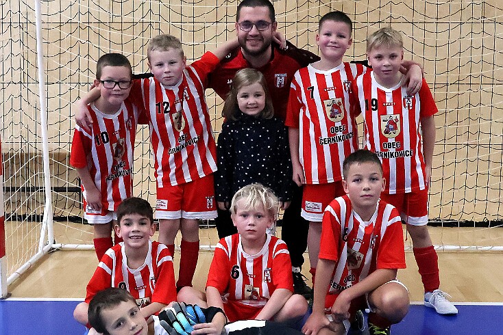 Černíkovice červená null