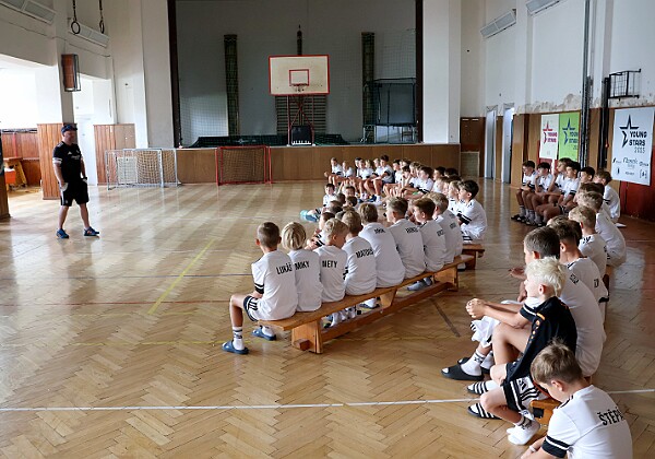 0830 - Zahájení a rozcvička 0830 - Zahájení a rozcvička