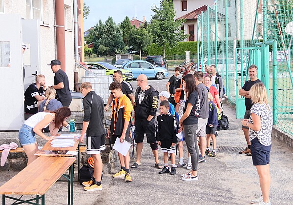 0745 - Zahájení 0745 - Zahájení