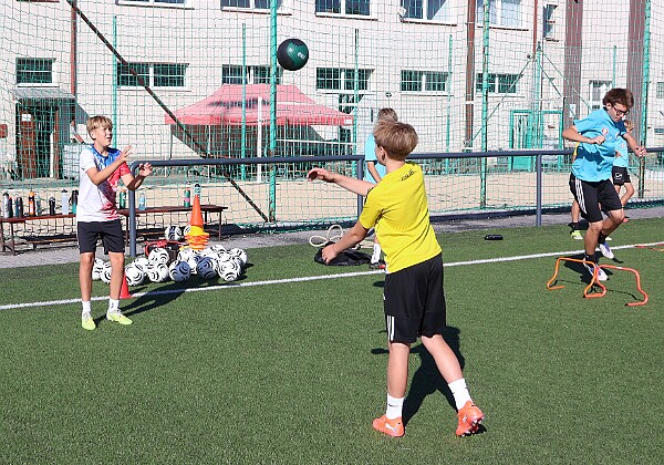 0845 - Posilovací cvičení 0845 - Posilovací cvičení