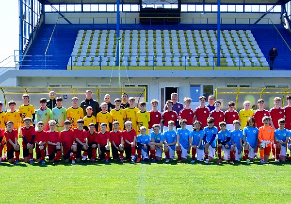 260422 - Vamberk - Fotbal bez hranic - U12 a U13 - ČR+PL - ©PR 260422 - Vamberk - Fotbal bez hranic - U12 a U13 - ČR+PL - ©PR Vamberk - Piłka nożna bez granic - U12 i U13 -...