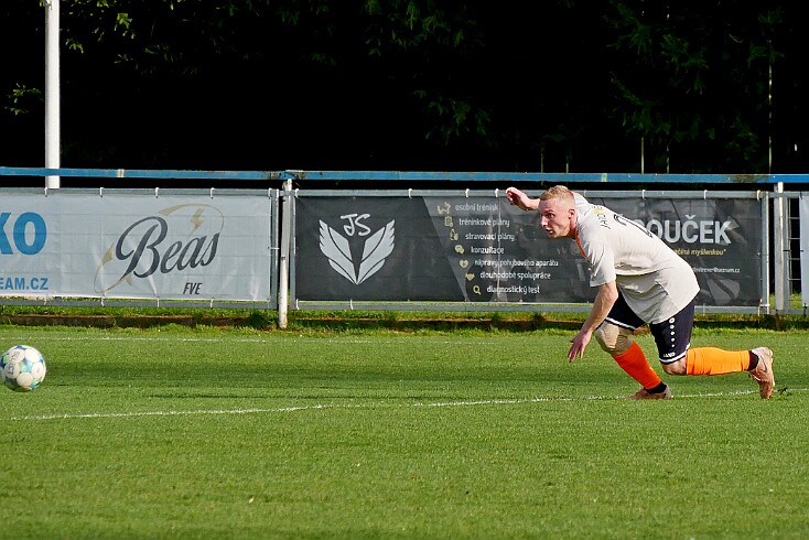 img009 7.liga sk.B FKJB-Provodov 20260418 foto Vaclav Mlejnek null