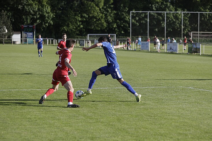 26-05-12 075 null
