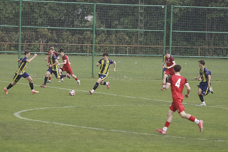 26-05-06 003 null