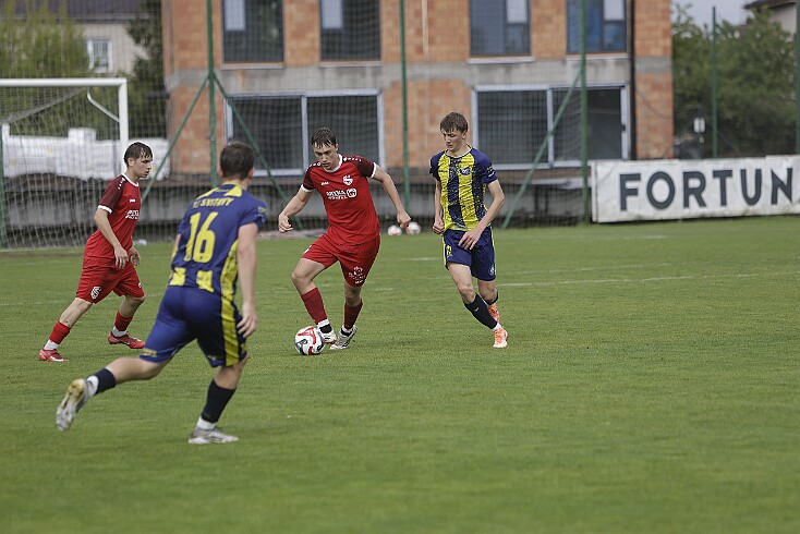 26-05-06 054 null