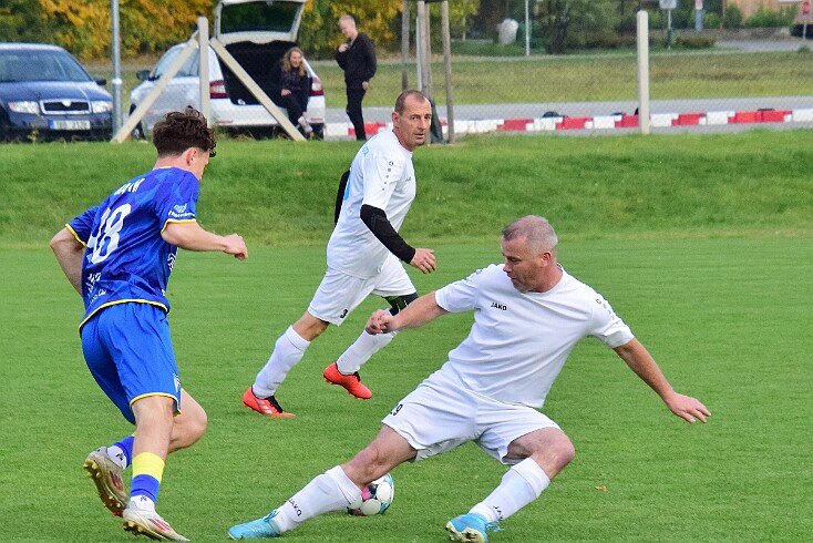 261017 - Vambek B - K.Lhota B - 10. liga OFS RK - ©PR - 044 null