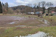 Libeč - 20220218 - 181c Posílám fotky hřiště, na které se vylila řeka Líčná 17.2.2022. Stálo nás to hodně práce, vyvozit ručně přes 250 koleček. Nyní je hřište zase v super stavu....